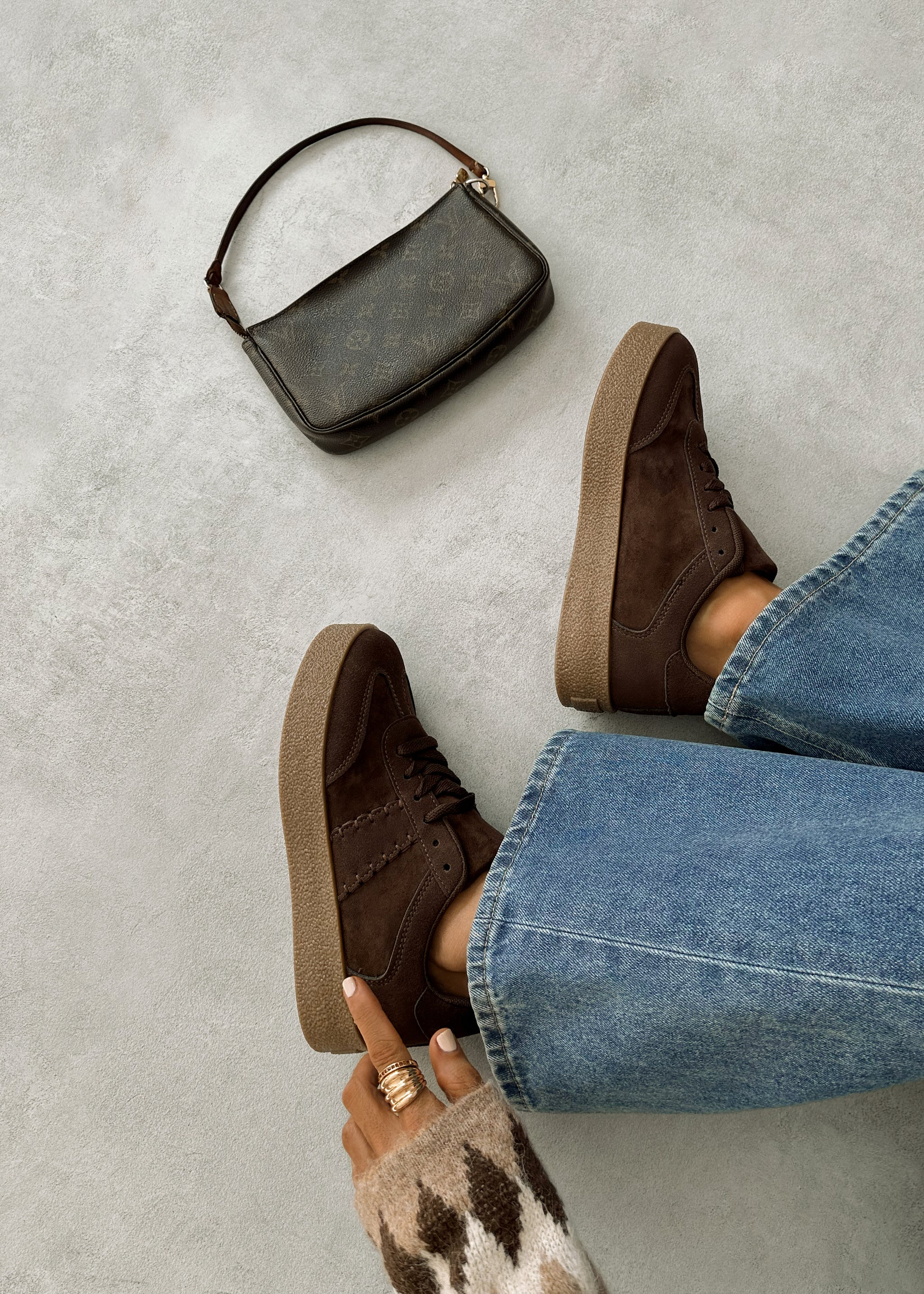 SNEAKERS ANTE MARRÓN CHOCOLATE – OHH FRIDAY